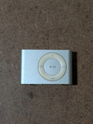 Apple iPod Shuffle Model A1204 MP3 player Clip  AS IS FOR PARTS ONLY - Image 1 of 4