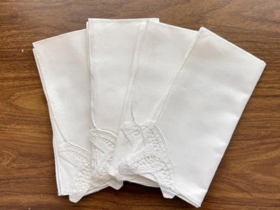 Lot 4 vintage napkins 16 x 17 white linen with crocheted corners dinner size - Image 1 of 3
