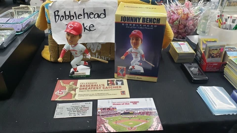 NIB 2011 JOHNNY BENCH CINCINNATI REDS BOBBLEHEAD HALL OF FAME SERIES 5 OF 5 "H" Cover