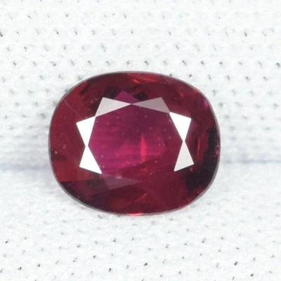 0.88 ct LUSTROUS PINKISH RED / EARTH MINED   NATURAL RUBY - Oval See Vdo 1ct - Image 1 of 3