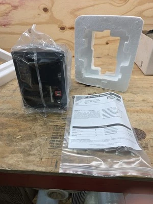 TRIPP LITE PV1250FC Inverter,120V AC Output Voltage,8.8 in W 1ZE20 - Image 1 of 4