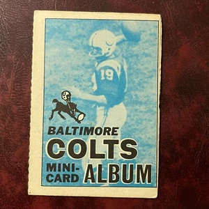 1969 Topps Set JOHNNY UNITAS BALTIMORE COLTS MINI STAMP ALBUM Insert #2 - EX - Picture 1 of 2
