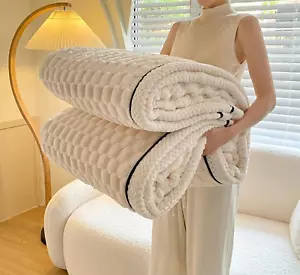 Kuscheldecke Tagesdecke Bettüberwurf 150x200 Micro Wohndecke Plüsch Decke - Bild 1 von 6