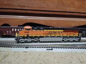 Ho BNSF ES44 DCC With  Sound ESU Walthers Please Read - Picture 1 of 3