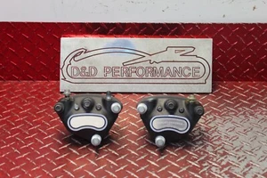 2007 HARLEY ELECTRA GLIDE FRONT BRAKE CALIPERS PADS & BOLTS FOR PARTS EG126 - Picture 1 of 13