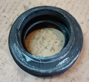 BMW oilhead swingarm to frame rubber cover boot R1200C R1100 K1200 R850 K75 K100 - Foto 1 di 6