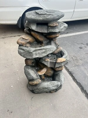 Alpine WIN316 Fuente Cascada de Roca con Luz LED Foto 1 de 3