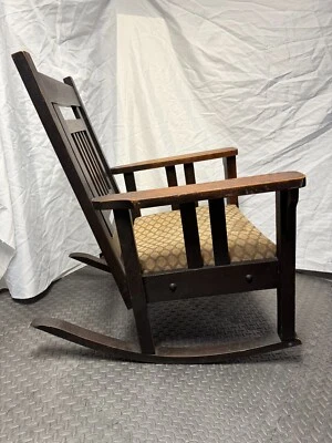 Antique Mission Style Arts and Crafts Oak Rocking Chair - Image 1 of 4