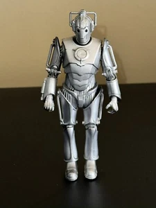 Doctor Who Cyberman with Arm Weapon Figure Doctor Who The Age of Steel Figure B - Picture 1 of 10