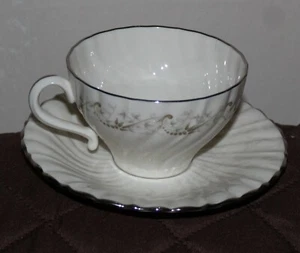  Franciscan Corinthian China Cup & Saucer - Picture 1 of 1