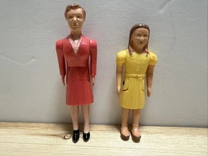 50er Jahre RENWAL Gelenk Puppenhaus MUTTER & TOCHTER Kunststoff Spielzeug Figuren TOP - Bild 1 von 14