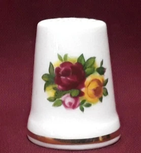 Royal Albert-Old Country Roses Collectible Bone China Vtg Sewing Thimble,England - Picture 1 of 6