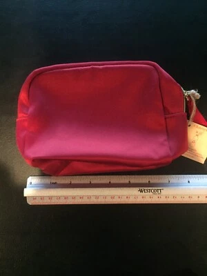 NUEVO Clarins Rojo Claro Maquillaje Viaje Cremallera Bolsa Eco Reciclado Material Satinado Foto 1 de 4