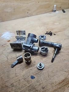 ROSSI .61 BB R/C REAR INTAKE REAR EXHAUST W/Engine Mount FOR PARTS - Picture 1 of 5