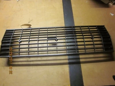 1967 FORD THUNDERBIRD GRILLE - Image 1 of 4