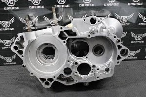 KAWASAKI KDX250SR KDX250 SR OEM CÁRTER MOTOR DERECHO CÁRTER CÁRTER 14001-5300 - Imagen 1 de 15