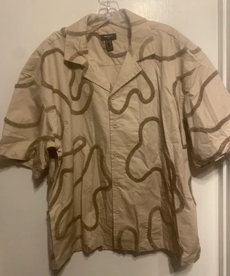 Camisa Forever 21 Para Hombres Detalle Texturizado Manga Corta Abotonada Tostada Talla Mediana Nueva Con Etiquetas Foto 1 de 4