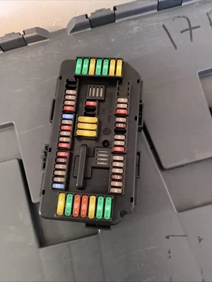 BMW X5 X6 F15 F16 FRONT FUSE RELAY BOX RHD GENUINE 9360371 - Image 1 of 4