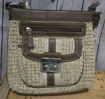 Bolso de hombro tejido marrón y tostado Chaps bolsillos bandolera de paja Foto 1 de 4