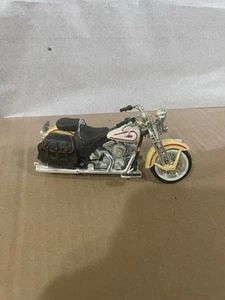 Maisto 1/18 Scale Harley Davidson Diecast Motorcycle - Picture 1 of 5