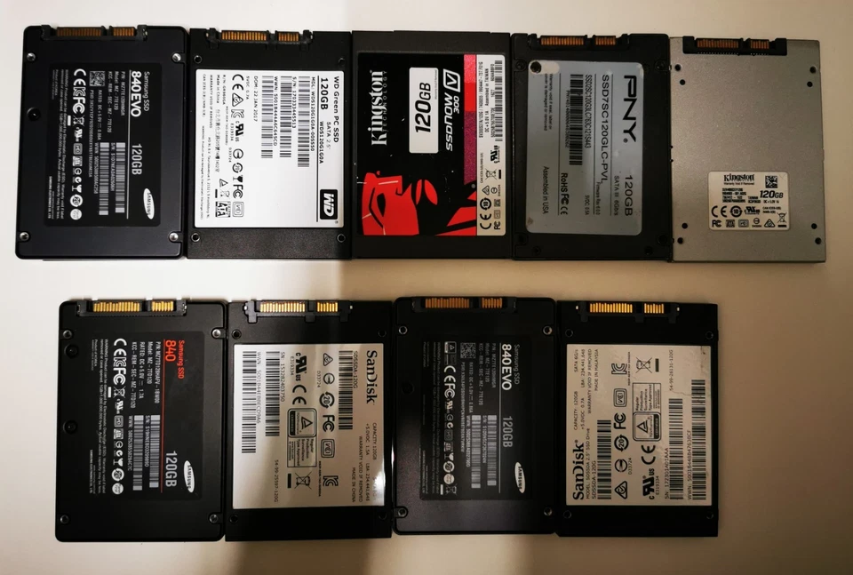Lot SSD FESTPLATTEN  120 GB ***  9 Stück *** Gebraucht *** 100 % in Ordnung !!! - Bild 1 von 1