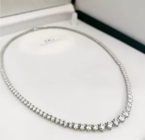 White gold finish Classic created diamond Graduated necklace Gift Boxed Freepost - Picture 1 of 3