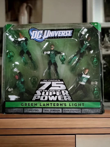 DC Universe Classics 75th Anniversary Green Lanterns Light Walmart Exclusive NIP Cover