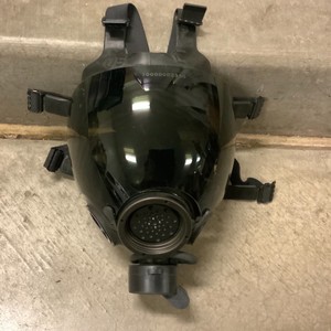 MSA Millennium CBRN Riot Control Mask Respirator w/ Tinted Lens Cover Size Large