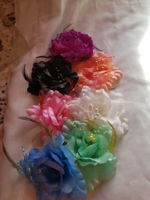  4 pie  SWAROVSKI  CRYSTAL FLORAL ONG HAIR  CLIP     -F ree shipping 4 piece se - Image 1 of 4