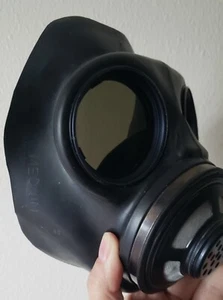 Smoked/Tinted Replacement Lenses for Canadian C-3 Gas Mask Cosplay - Picture 1 of 3
