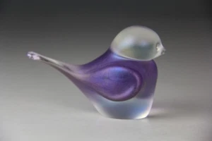 VTG Zellique Purple Frosted Iridescent Glass Love Bird w/ Heart Paperweight - Picture 1 of 16
