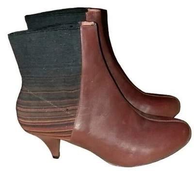 Botines United Nude Cuero Marrón Tacón Gatito Talla 8.5 Precio de venta sugerido por el fabricante $295 Foto 1 de 4