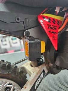 Losi 1/4 Promoto MX XT90 Lipo Adapter Halterung Werksstandort - Bild 1 von 3