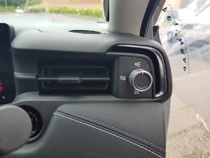 Interruptor de ventilación de aire y guía de aire para salpicadero delantero derecho Honda eNy1 Elegance 2024 - Imagen 1 de 21