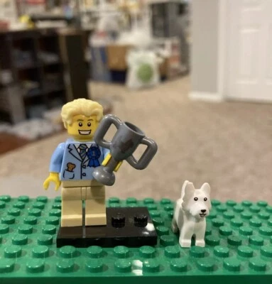 Minifigura LEGO canina terrier blanco serie 16 ganador de exposición canina CMF rara Foto 1 de 4