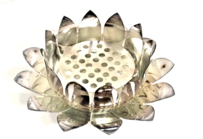 Florero de colección William Adams plateado flor de loto flor rana y plato - Italia Foto 1 de 4