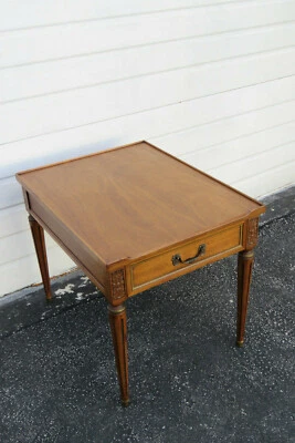 Mahogany Nightstand Side End Lamp Table by Henredon Furniture 9967 - Image 1 of 4