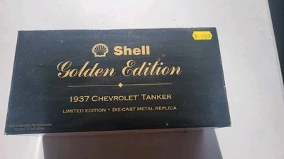 SHELL OIL 1937 CHEVROLET TANKER TRUCK GOLD EDITION FIRST GEAR 18-2849 - Image 1 of 4