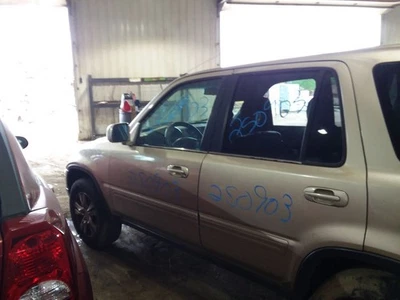 Front Bumper Color Matched SE Fits 00-01 CR-V 2095200 - Image 1 of 4