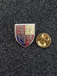 Pin's Pins Pin Enamel 39 Pays Étranger Angleterre Blason ARMOIRIES - Imagen 1 de 4