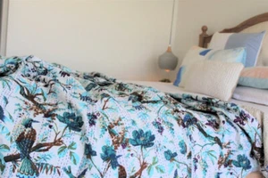 Nueva manta queen de algodón con estampado de pájaros blancos Kantha, colcha ropa de cama - Imagen 1 de 7