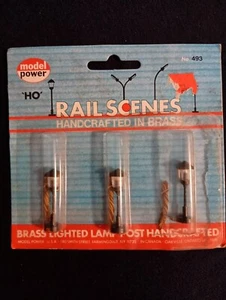 MODEL POWER RAILSCENES HO SCALE HANDCRAFTED BRASS LIGHTED LAMP POSTS (3) - Picture 1 of 3