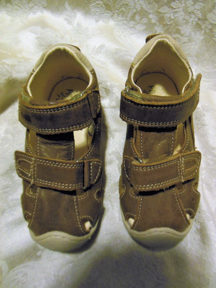 NUEVA Sandalia Primigi Kids Gannon 1-E SP12 Talla 23 (US 6.5) Cuero Marrón Precio de venta sugerido por el fabricante $81.95 Foto 1 de 4