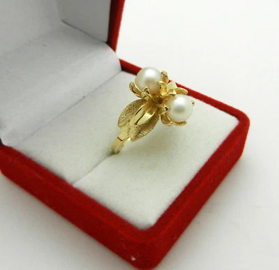 Beautiful Solid 18k Yellow Gold Double Pearl Flower Ladies Ring 6 grams - Image 1 of 4