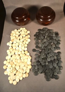 PIEDRAS GO JAPONESAS DE COLECCIÓN/CÁSCARA NATURAL Y PIZARRA con CUENCOS DE MADERA KEYAKI LACADOS - Imagen 1 de 10