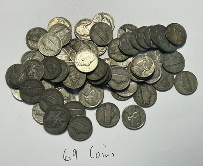 1942 TO 1945 CIRCULATED JEFFERSON SILVER WAR NICKEL LOT / 69 COINS - Image 1 of 3