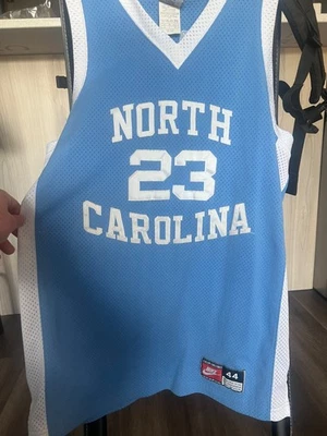 Camiseta Michael Jordan Carolina del Norte Foto 1 de 2