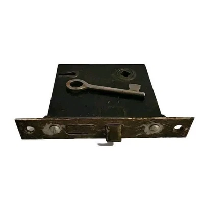 Cerradura de mortaja antigua de perno muerto + llave cuerpo de hierro fundido cara de placa de latón Foto 1 de 4