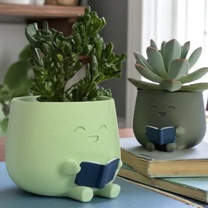 Cute Bookworm Planter Succulent Pot Small Desk Decor Office Gift for Book Lover - Bild 1 von 10