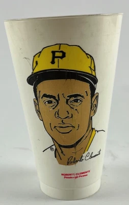 Vintage Pittsburgh Pirates Roberto Clemente 7 Eleven Plastic Cup - Image 1 of 2